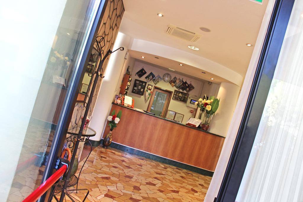 Hotel New Primula ريميني المظهر الخارجي الصورة
